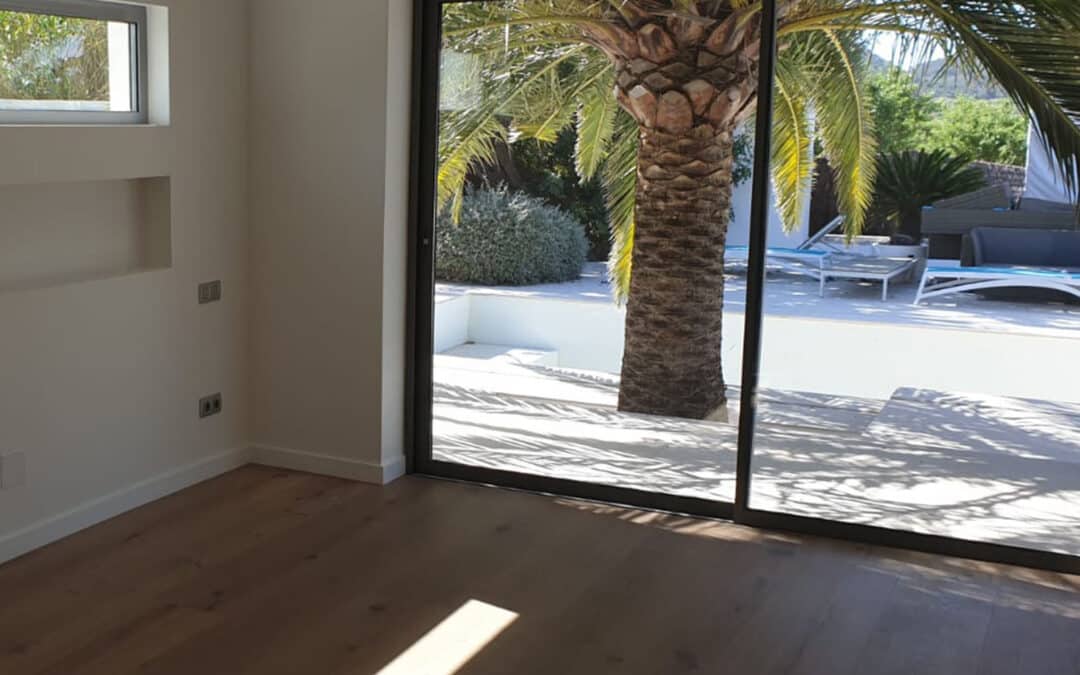 Komplette Innen – und Aussenrenovierung mit Pool